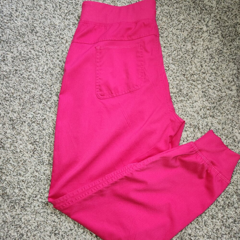 MED COUTURE Women's Pink Scrubs, sz. Medium